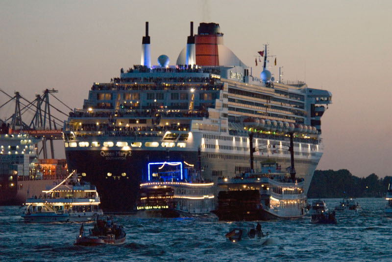 Port of Hamburg. The queen of the oceans „Queen Mary“